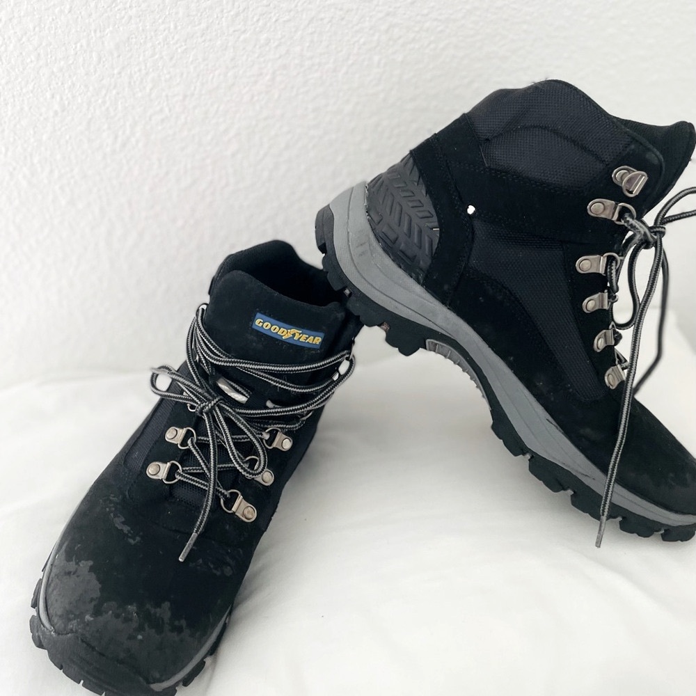 Men's Black Hiking Boots